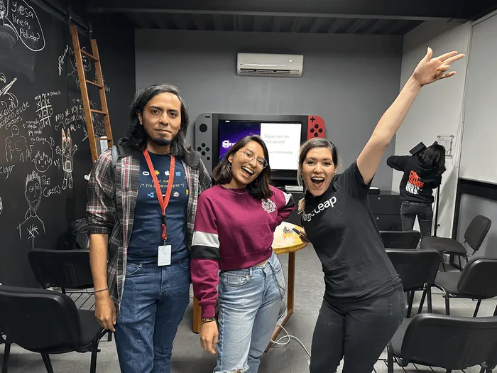 Raziel, Dany y Jessy en MuvLab